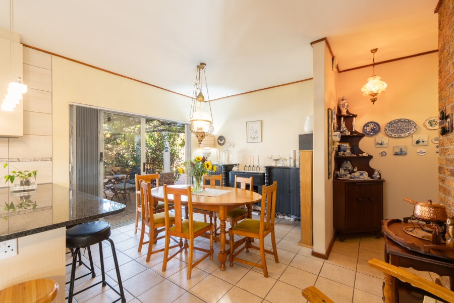 5 Bedroom Property for Sale in Amandelrug Western Cape